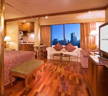 President Solitaire Suites Room