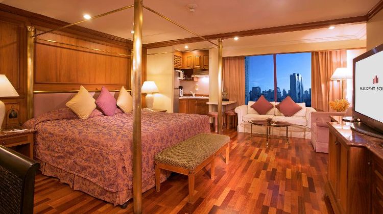 President Solitaire Suites Room