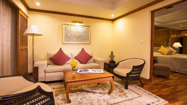 President Solitaire Suites Suite