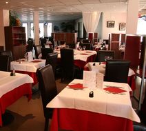The Originals Lille East Stadium Ascotel Restaurant