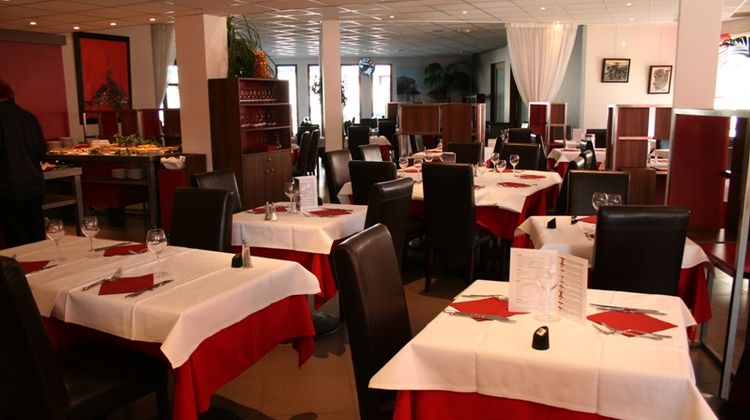 The Originals Lille East Stadium Ascotel Restaurant