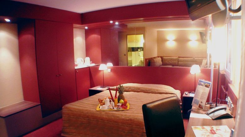 <b>The Originals Lille East Stadium Ascotel Suite</b> <b>The Originals Lille East Stadium Ascotel Suite</b>