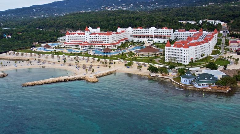 <b>Bahia Principe Grand Jamaica Exterior</b> <b>Bahia Principe Grand Jamaica Exterior</b>