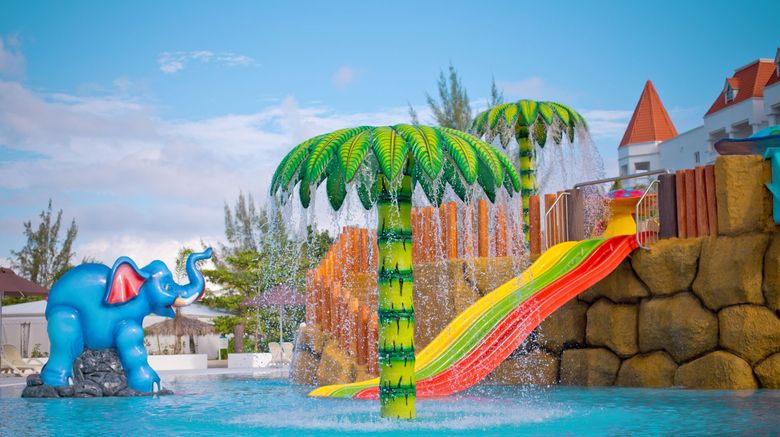 <b>Bahia Principe Grand Jamaica Pool</b> <b>Bahia Principe Grand Jamaica Pool</b>