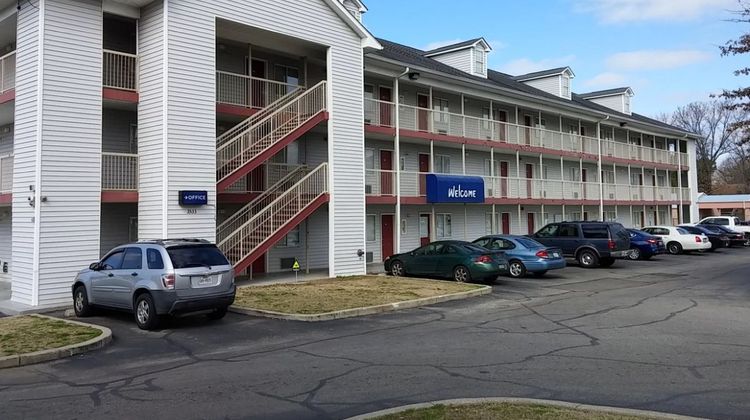 Intown Suites Extended Stay Memphis Hickory Hill R Exterior