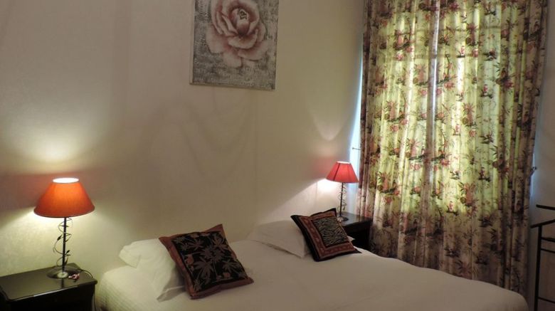 <b>Hotel, Le Clos de Meyre Room</b>