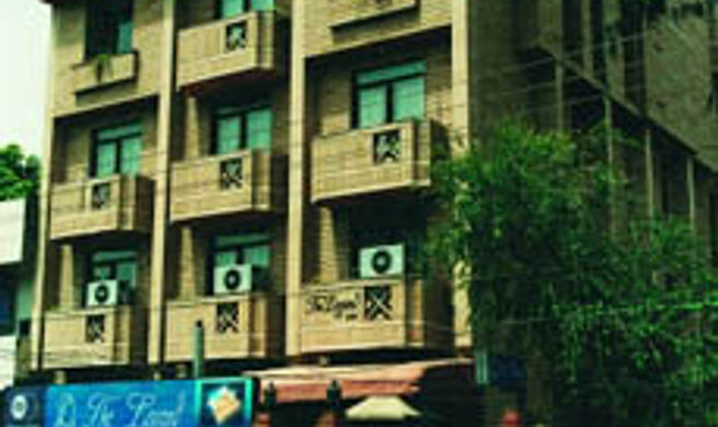 The Legend Inn Exterior