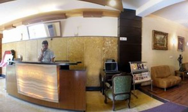 Hotel Royal Castle Grand Lobby