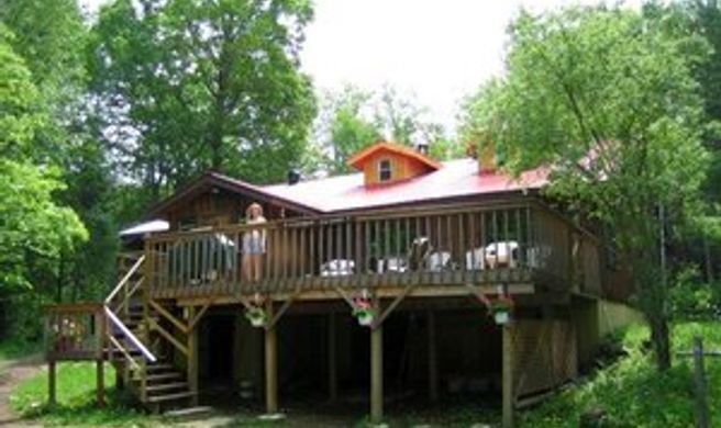 Algonquin Wilderness Eco-Lodge Exterior