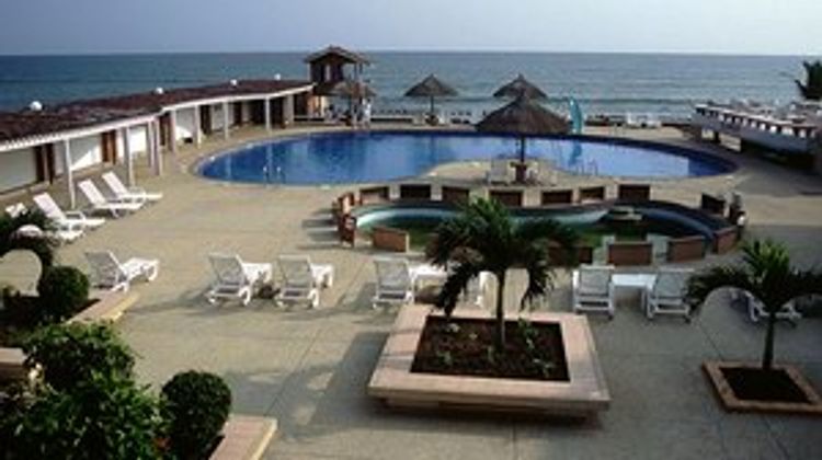 Elmina Beach Resort Pool