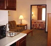 Glenville Inn Suite
