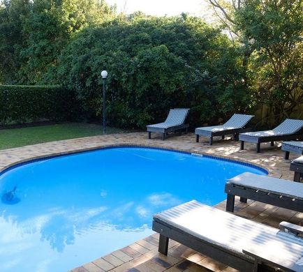 White Lodge Constantia Guest House Pool
