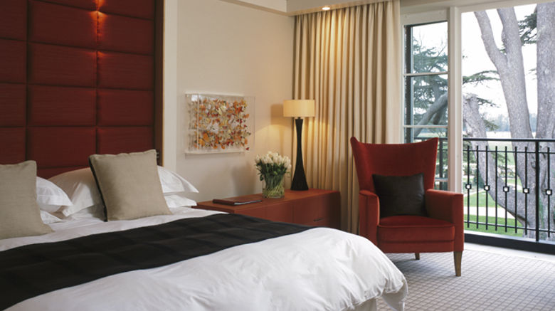 <b>The Grove Room</b>