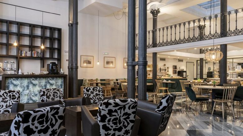 <b>Petit Palace Plaza De La Reina Restaurant</b>