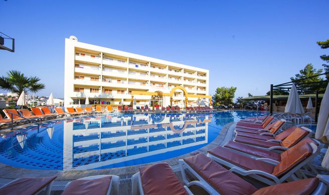Tuntas Family Suites Kusadasi Exterior