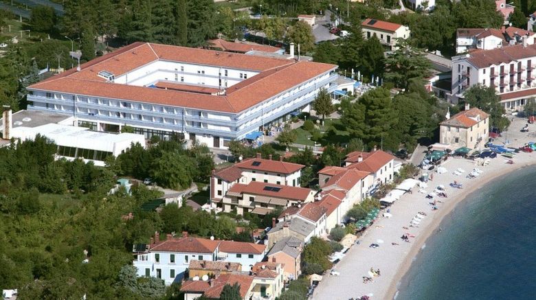 Remisens Family Hotel Marina Exterior