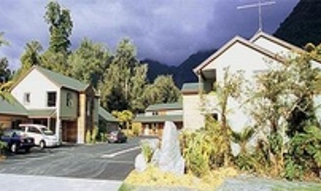 Punga Grove Exterior