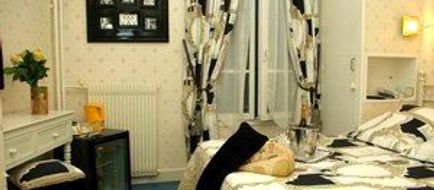 Hotel de la Motte Picquet Room