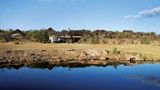 Mhondoro Game Lodge Exterior