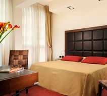 Athenaeum Hotel Room