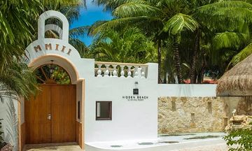 Hidden Beach Resort, Au Naturel Club