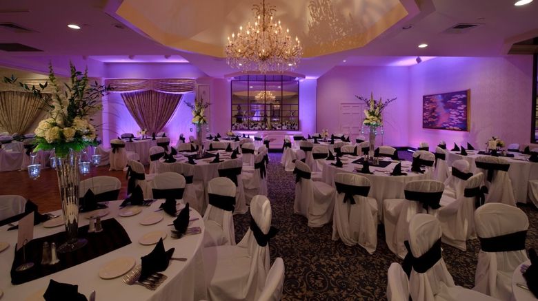 <b>D. Hotel Suites & Spa Banquet</b>