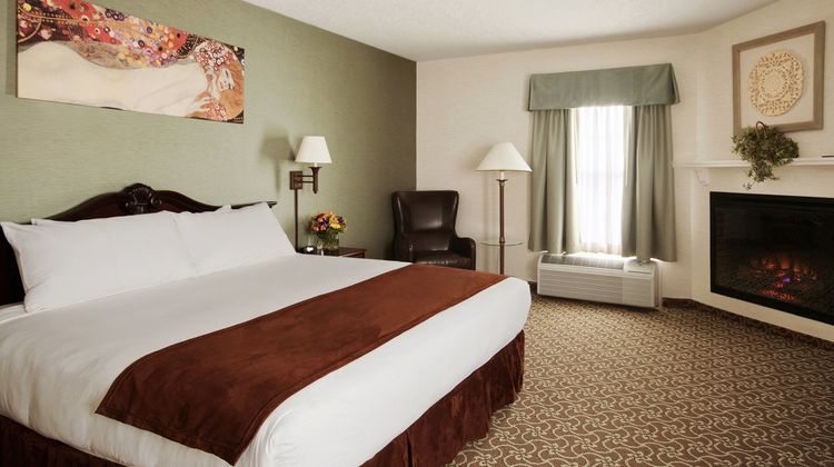 D. Hotel Suites & Spa Room