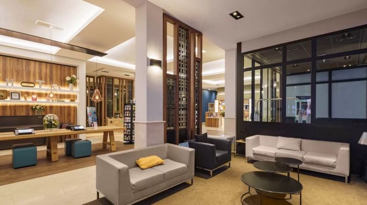 Hotel l'Elysee Val d'Europe Lobby