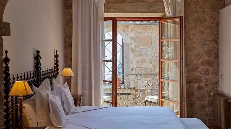 <b>Cas Comte Petit Hotel & Spa Room</b>
