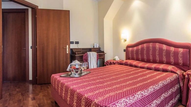 <b>Admiral Hotel Villa Erme Room</b>