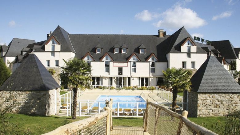 Hotel Golf Club Domaine des Ormes Exterior