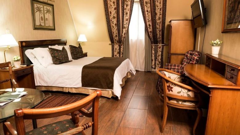 <b>Mayflower Suites Room</b>