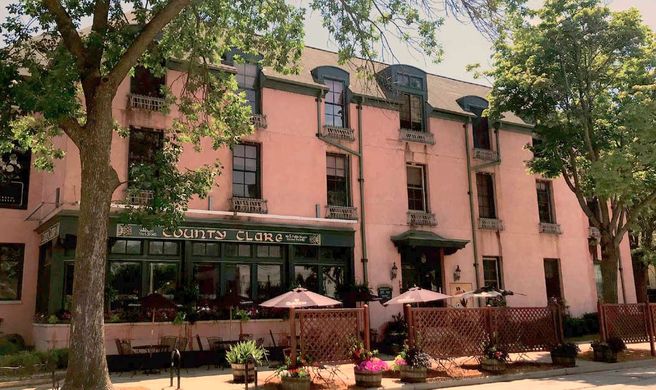 County Clare Irish Inn and Pub Exterior