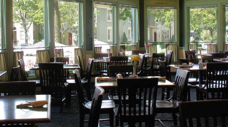 <b>County Clare Irish Inn and Pub Restaurant</b>