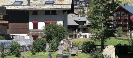 Hotel Adonis Exterior