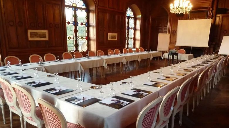 <b>Chateau de Maulmont Meeting</b>