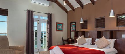 Manor on the Bay Room