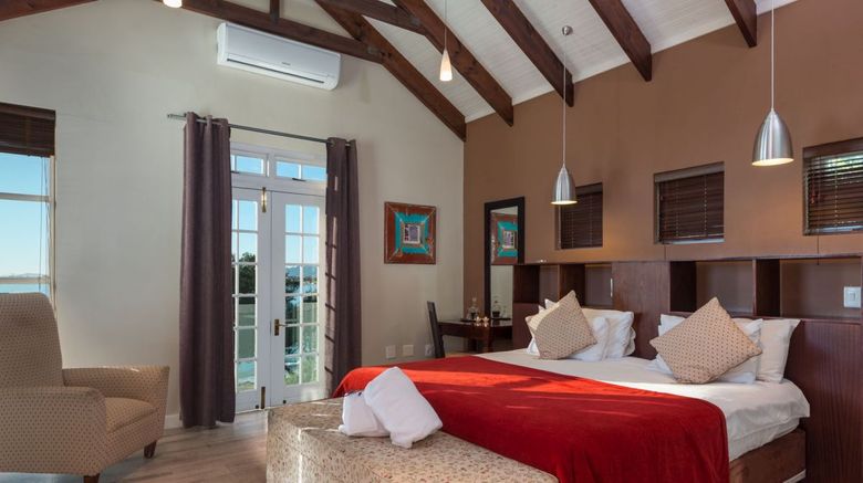 <b>Manor on the Bay Room</b>