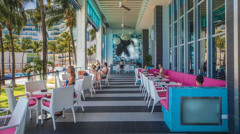 <b>Hotel Riu Cancun Bar/Lounge</b> <b>Hotel Riu Cancun Bar/Lounge</b>