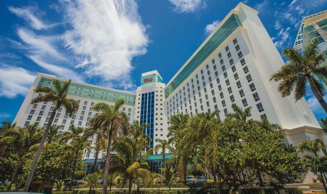 Hotel Riu Cancun Exterior