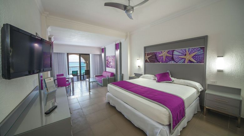 <b>Hotel Riu Cancun Suite</b> <b>Hotel Riu Cancun Suite</b>
