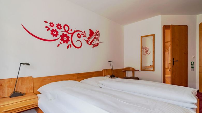 <b>Hotel Altana Room</b>