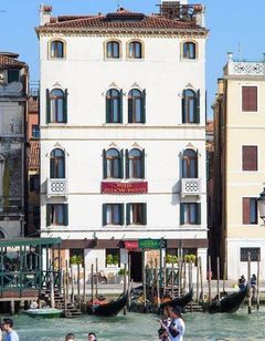 Hotel Antiche Figure