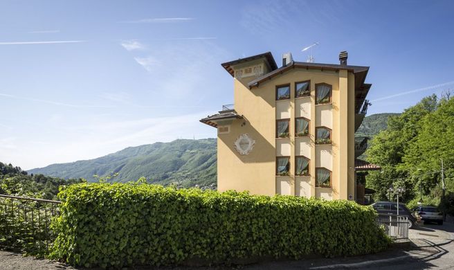 Hotel Miramonti Exterior