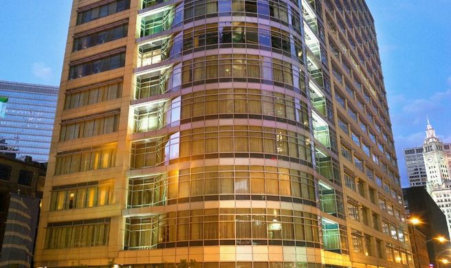 Kinzie Hotel Exterior