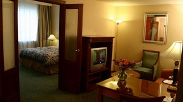 <b>Hotel Renartiss Isaakiy St.Petersburg Suite</b> <b>Hotel Renartiss Isaakiy St.Petersburg Suite</b>