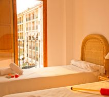 Port Saplaya Room