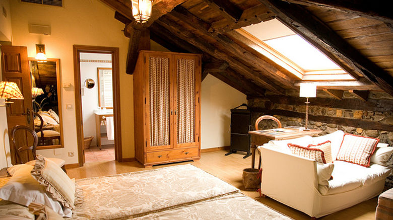 <b>Hotel Torre de Ruesga Room</b>