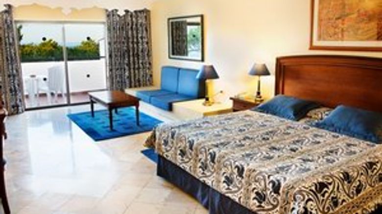 <b>Ria Park Garden Hotel Suite</b> <b>Ria Park Garden Hotel Suite</b>