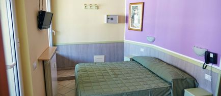 Hotel Arco Romana Room